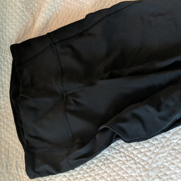 SOLD Lululemon cropped leggings - Picture 3 of 5
